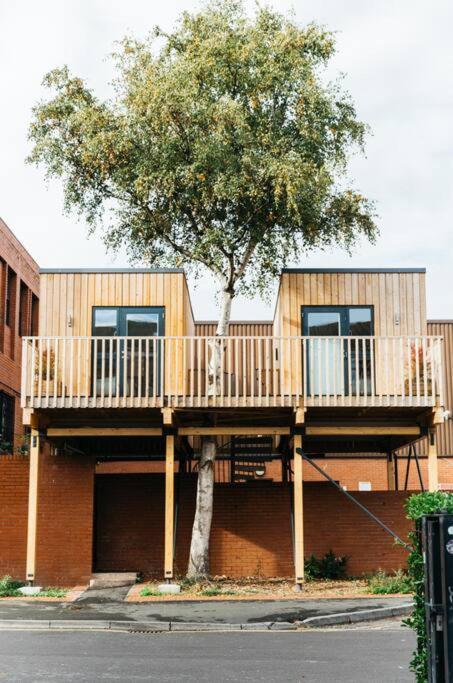 Appartamento Carmen Eco-pod / Treehouse, Close To Cabot Circus *